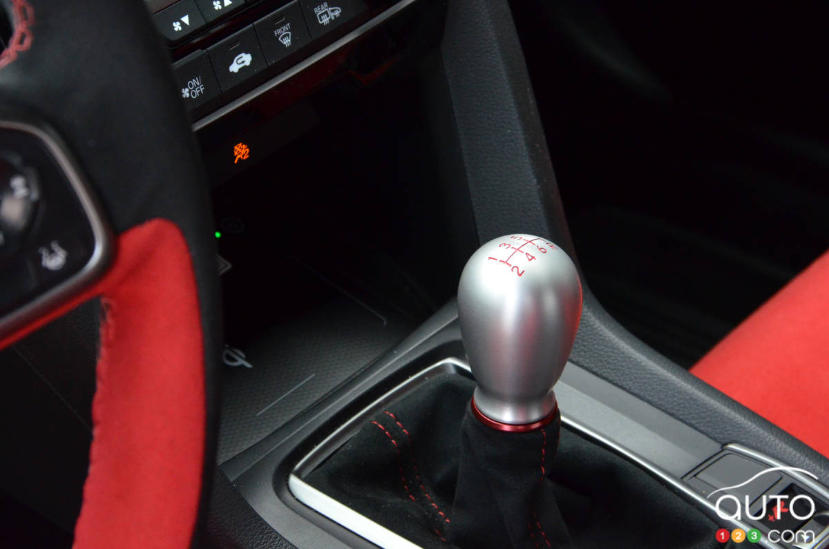 Honda Civic Type R 2021, levier de vitesse